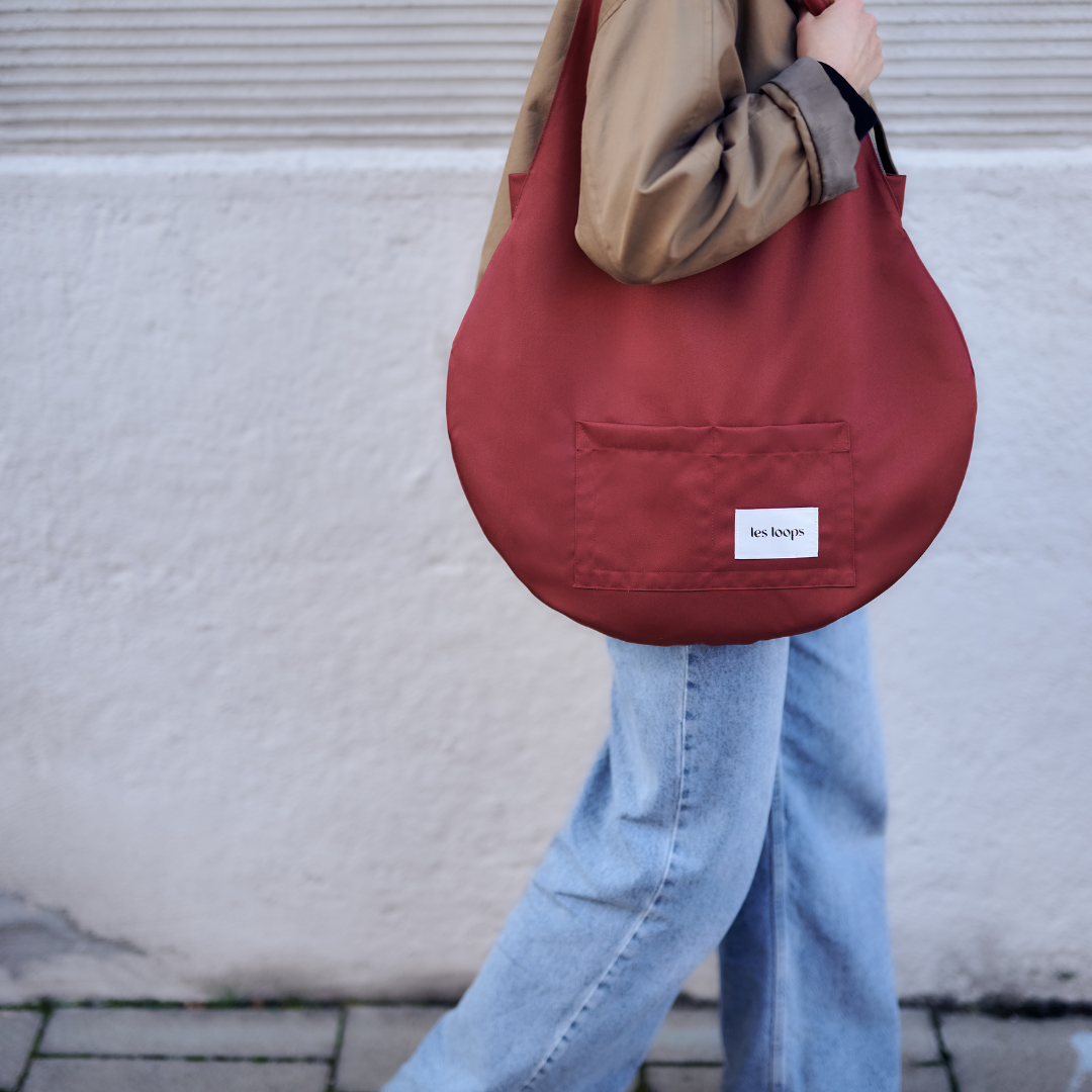 Geräumiger Shopper in Trendfarbe Bordeaux für jeden Tag, nachhaltig aus recycelten Stoffen