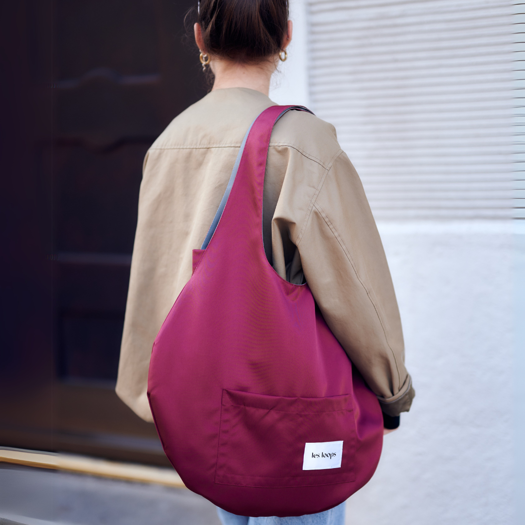 Wendbare Shoppertasche in Bordeaux aus recycelten Materialien